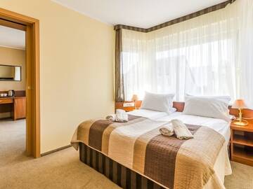 Фото номера Люкс Отели типа «постель и завтрак» Villa Verdi Pleasure &amp; Spa г. Леба 4